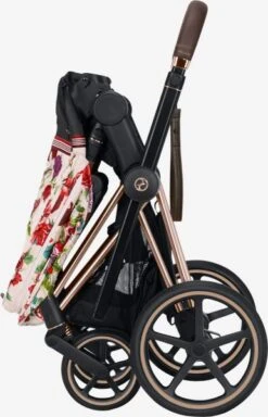 Cybex Priam Travel System - Spring Blossom / Rose Gold Chassis 13 Cybex Priam Travel System - Spring Blossom / Rose Gold Chassis -Stroller Shop 01 08 20192848798473 CYB 19 y090 EU SpringBlossom SBLight PriamLux selfstanding screen HD