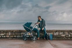 Rockit Baby Rocker -Stroller Shop 08 11 20174242852092 Dad with Rockit wide shot