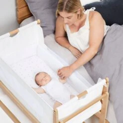 Snüz SnuzPod 4 Bedside Crib - Natural -Stroller Shop 24 09 20203626829151 SP4 ProductSet NAT 02